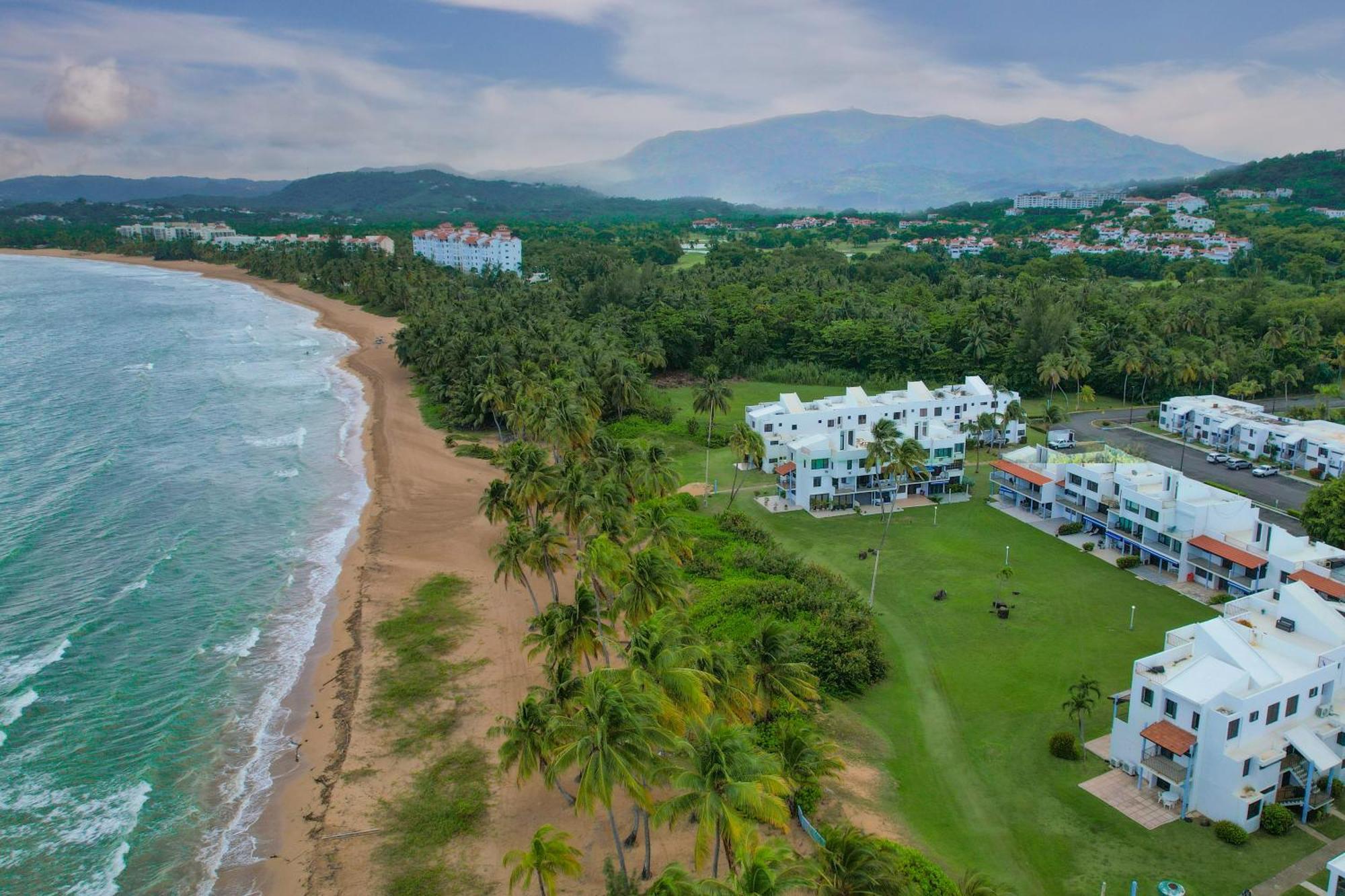 Villa Layka Beach House At Playas Del Yunque Río Grande Exterior foto